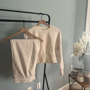 PERFECT Cream Sweatsuit